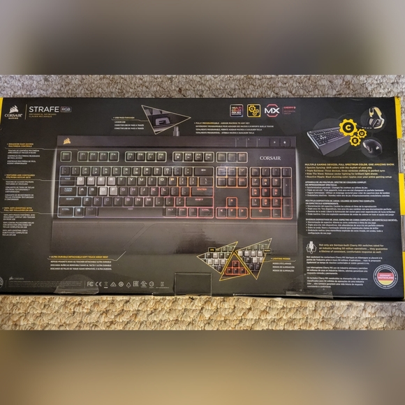 Keyboard Corsair Strafe RGB Mechanical Keyboard Multi Color. UNUSED!! Open Box - Picture 4 of 7